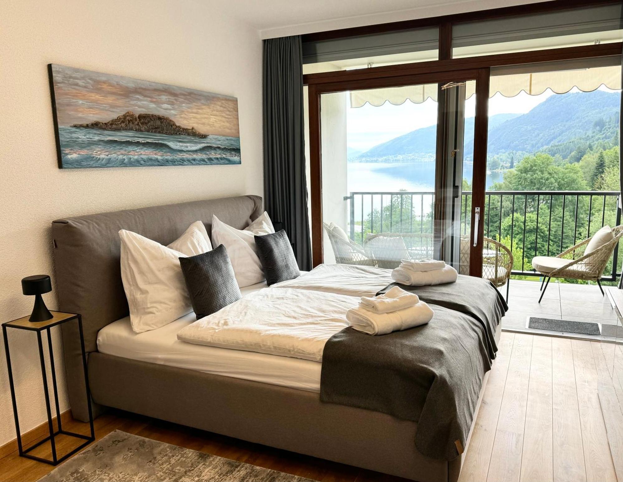 Apartment Am Ossiacher See Mit Seeblick Landskron Exteriör bild